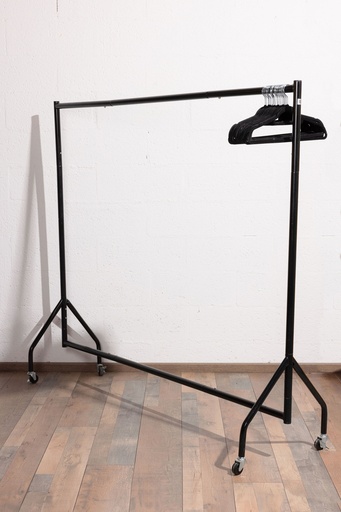 [MAT-PO-2] Vestiaire roulant + 55 cintres
